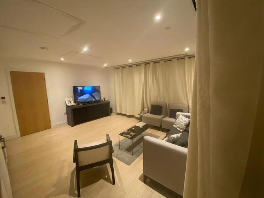 Luxury 2 Bed Ensuite 2 Bathroom Apartment East Croydon South Norwood 외부 사진